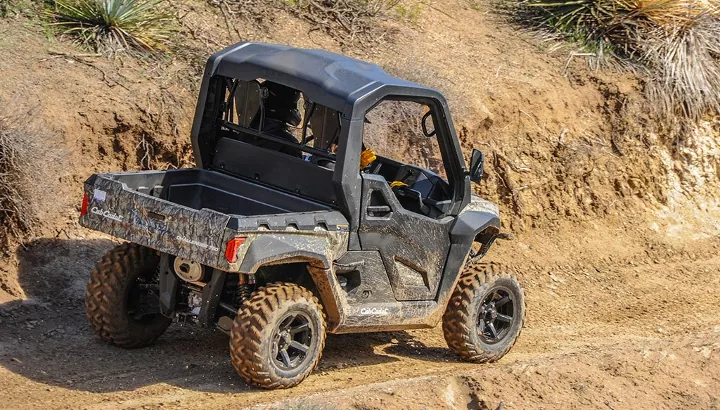 2017-cub-cadet-challenger-750-eps-1