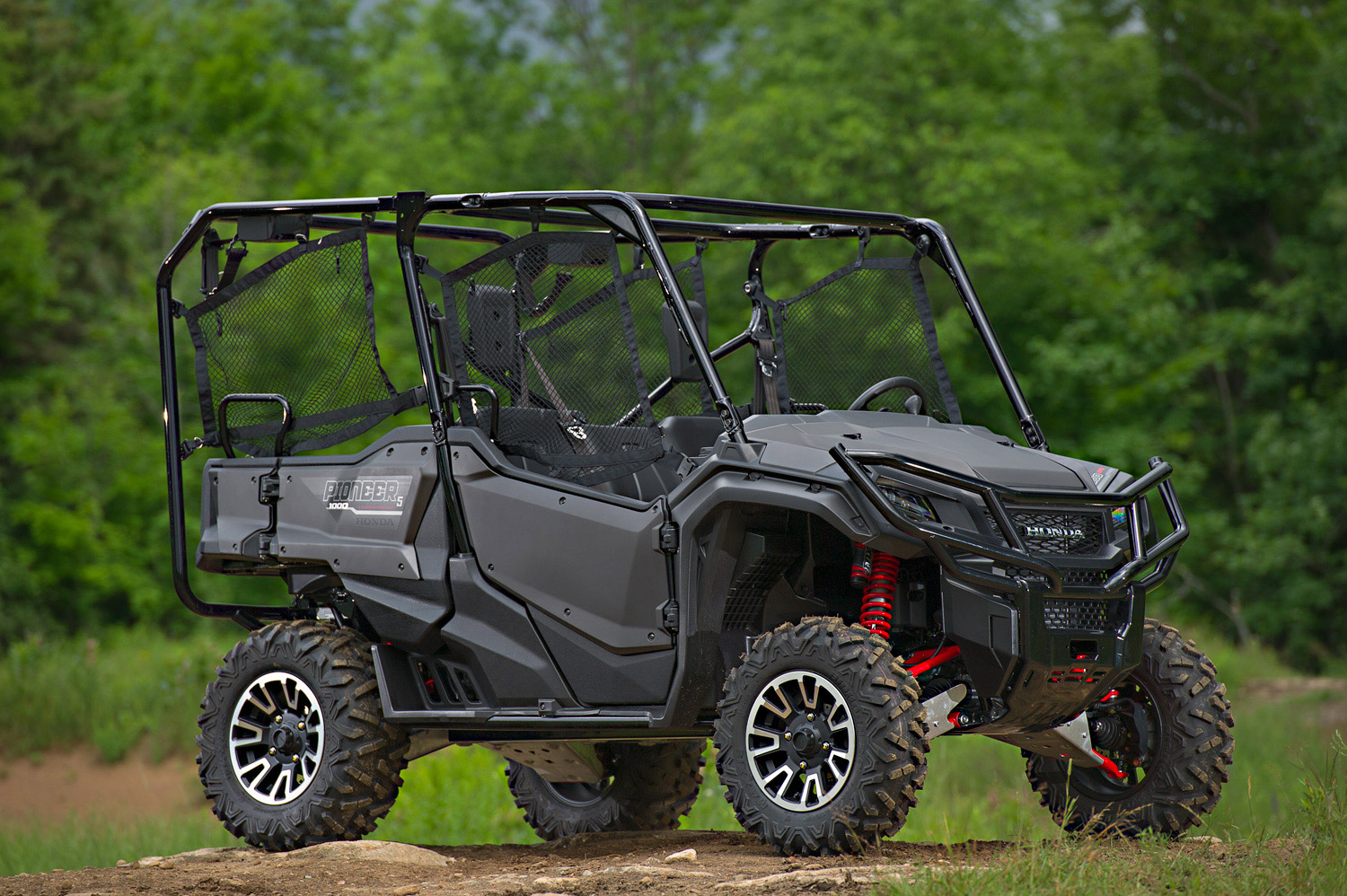 2017-honda-pioneer-1000-eps-2