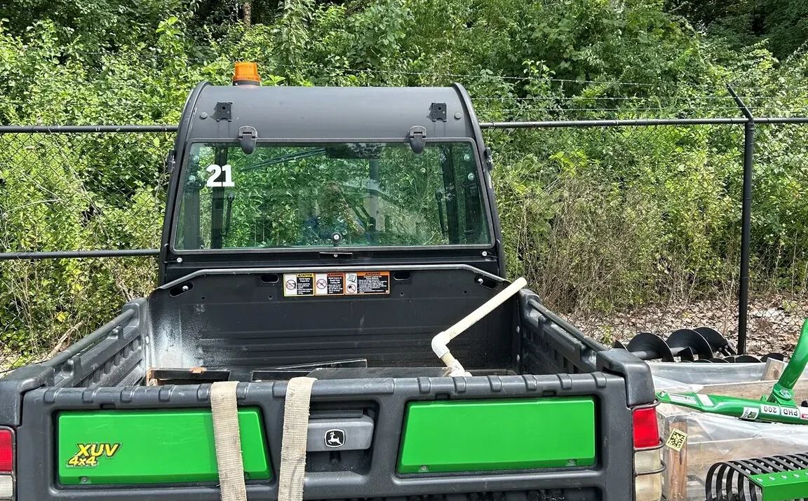 2017-john-deere-gator--xuv855d-1