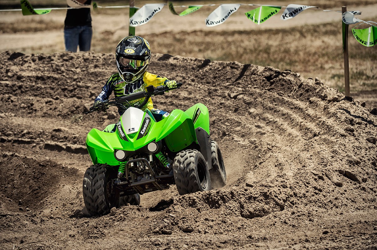 2017-kawasaki-kfx-50-2