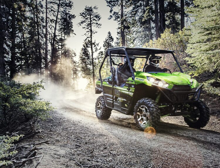 2017-kawasaki-teryx--le-1