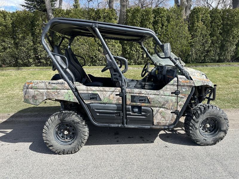 2017-kawasaki-teryx4--camo-1