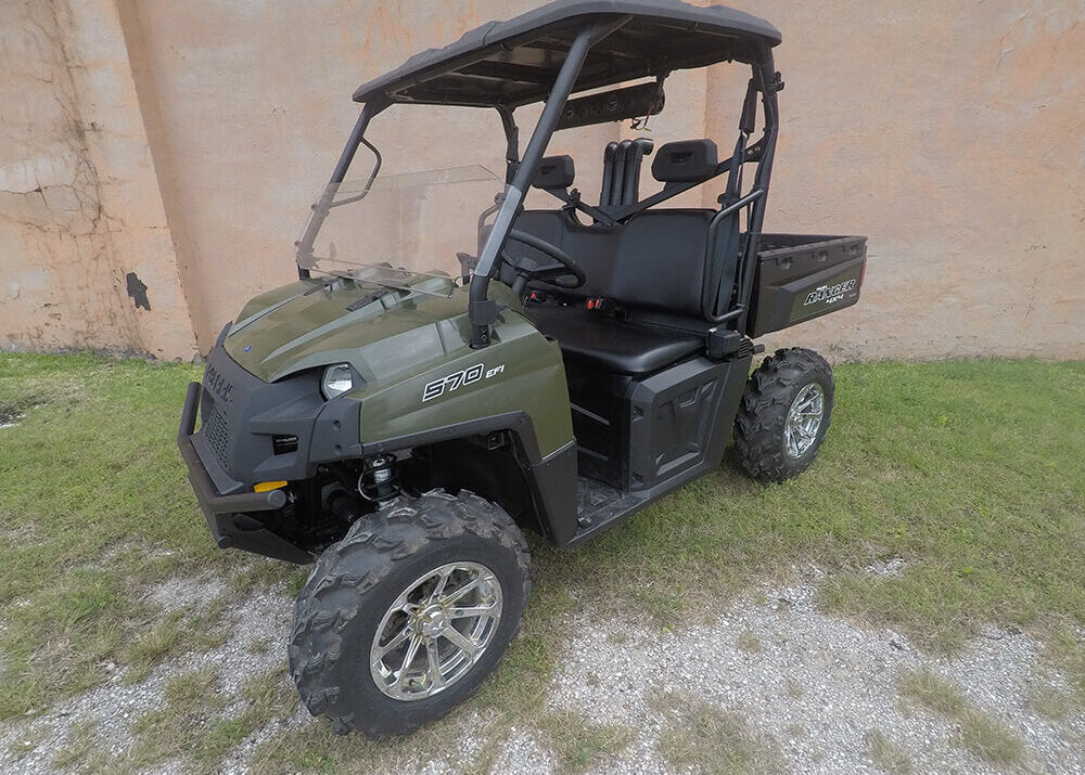 2017-polaris-ranger--570-full-size-1