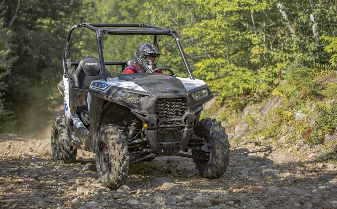 2017-polaris-rzr--900-1