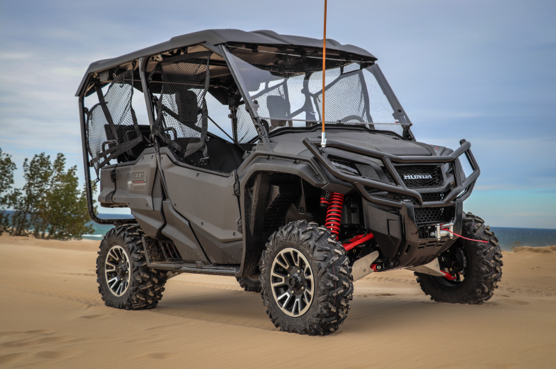 2018-honda-pioneer-1000-le-2.png