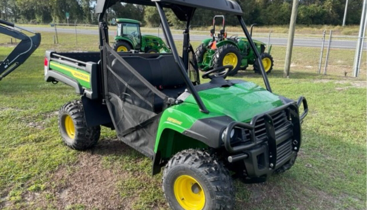 2018-john-deere-gator--hpx-615e-1