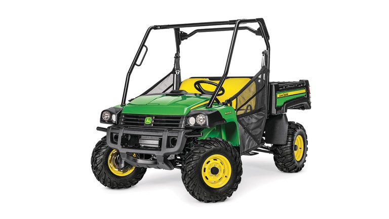 2018-john-deere-gator--xuv825e-1