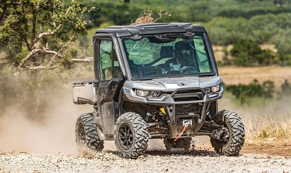 2020-can-am-defender-limited-hd10-1