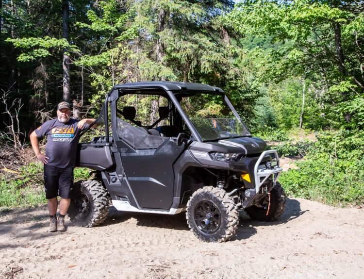 2020-can-am-defender-xt-p-hd10-1