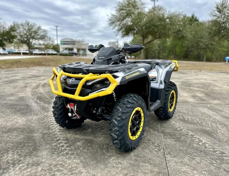 2020-can-am-outlander--max-xt-p--850-1