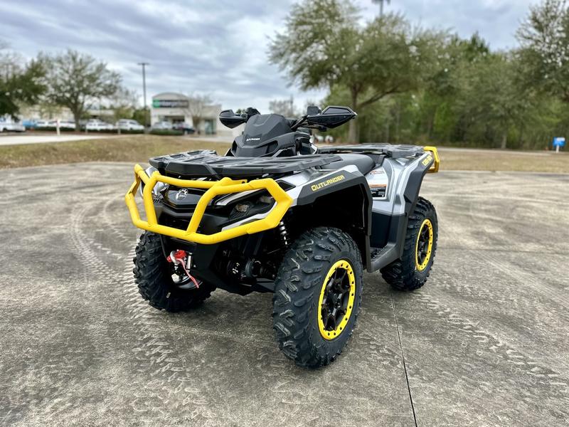2020-can-am-outlander--max-xt-p--850-1
