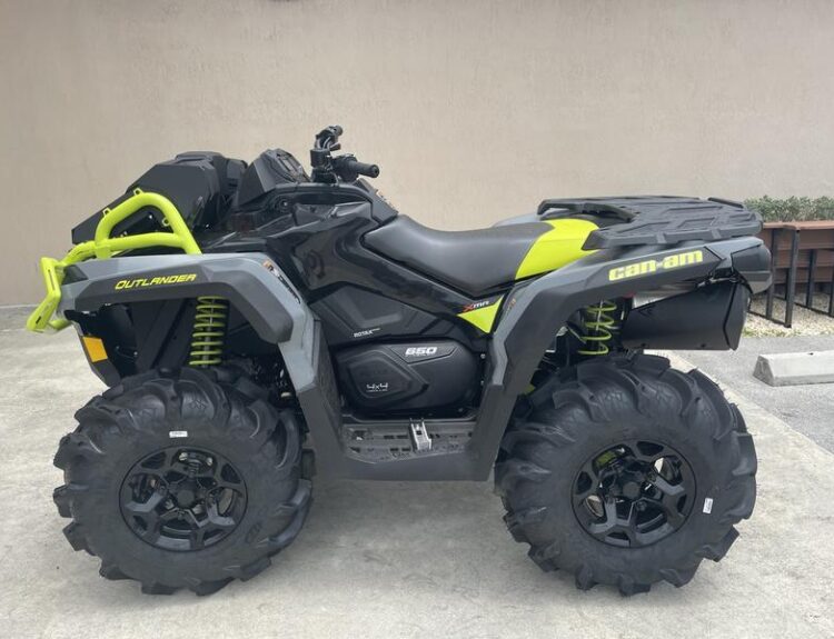 2020-can-am-outlander--x-mr-650-1