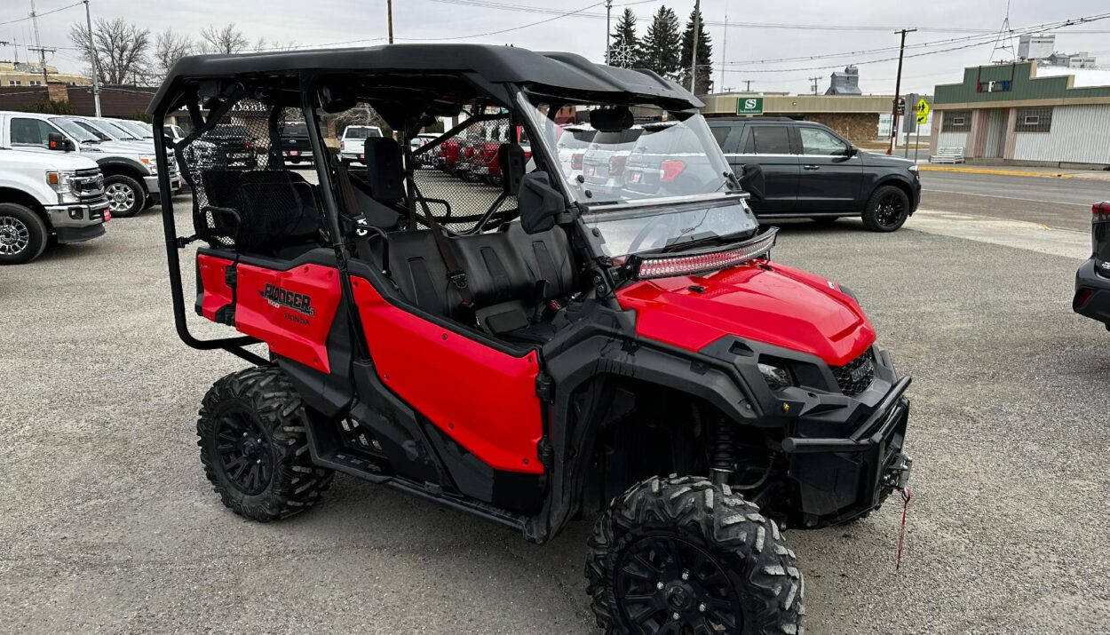 2020-honda-pioneer-1000-1
