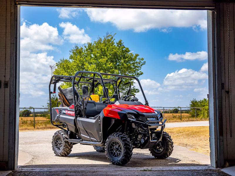 2020-honda-pioneer-700-4-base-2