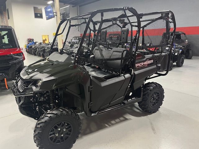 2020-honda-pioneer-700-4-deluxe-2
