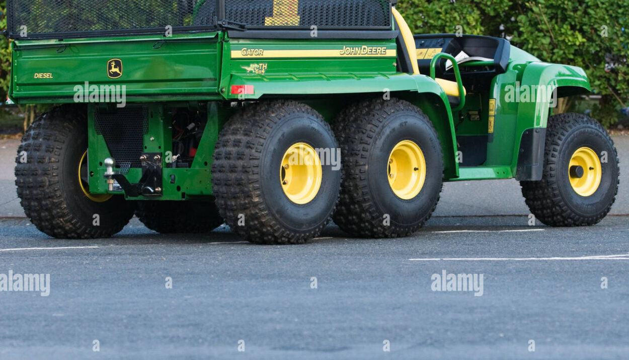 2020-john-deere-gator--th-6x4-diesel-1