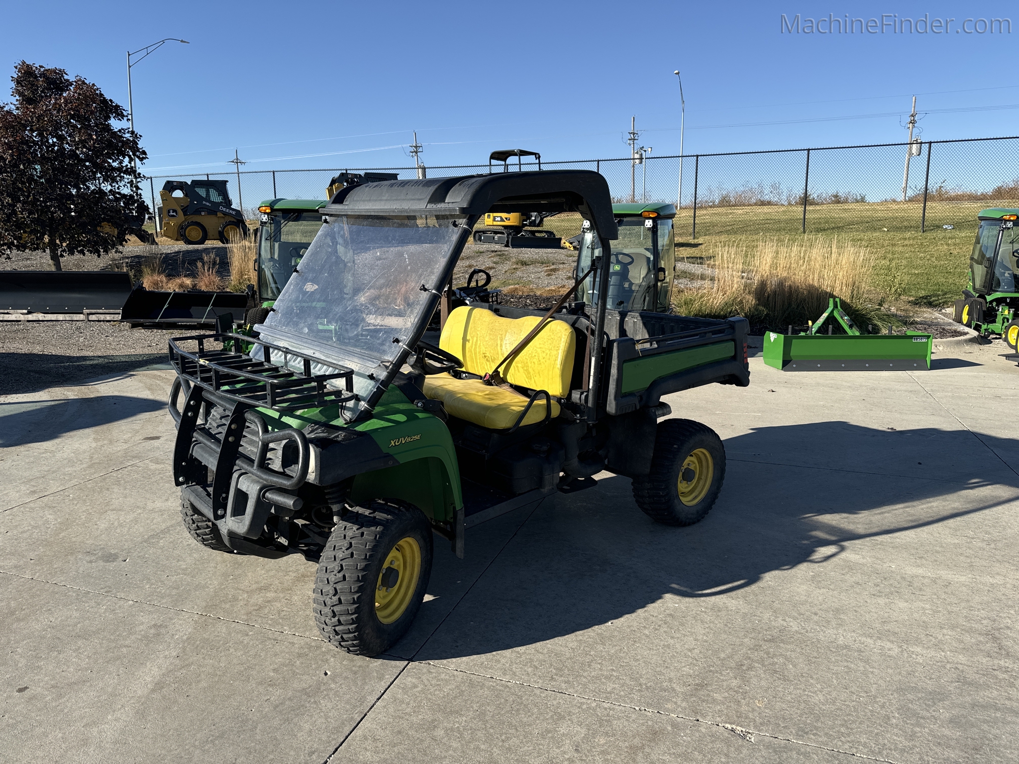 2020-john-deere-gator-xuv825e-2