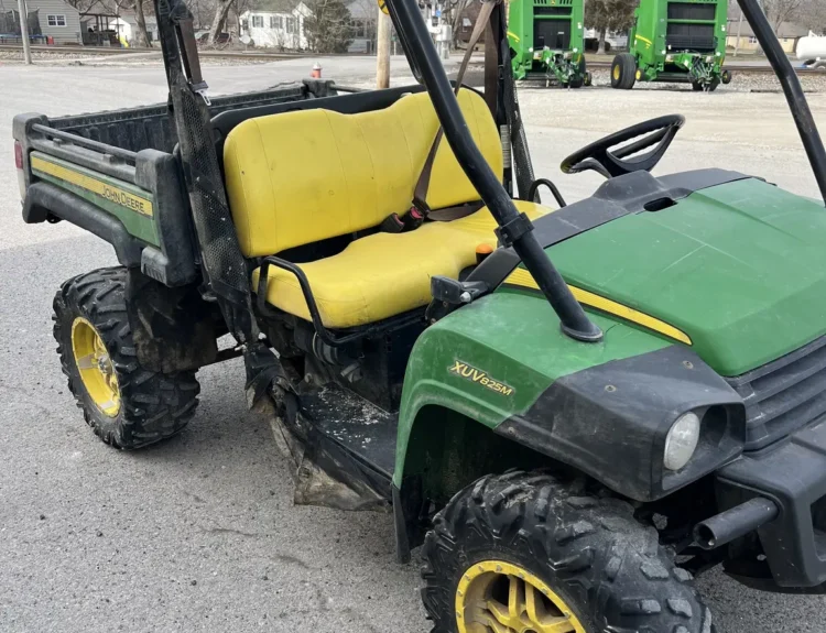 2020-john-deere-gator--xuv825m-1
