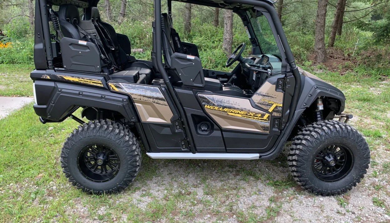 2020-yamaha-wolverine-x4-xt-r-1