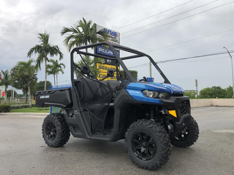 2021-can-am-defender-hd8-1