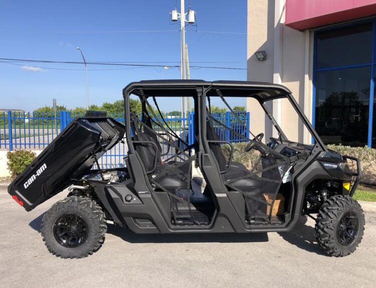 2021-can-am-defender-max-hd8-1