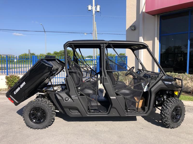 2021-can-am-defender-max-hd8-1