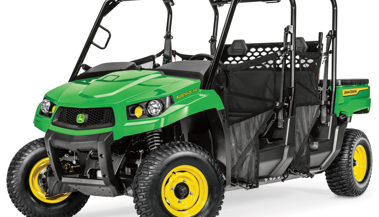 2021-john-deere-gator--xuv560e-1