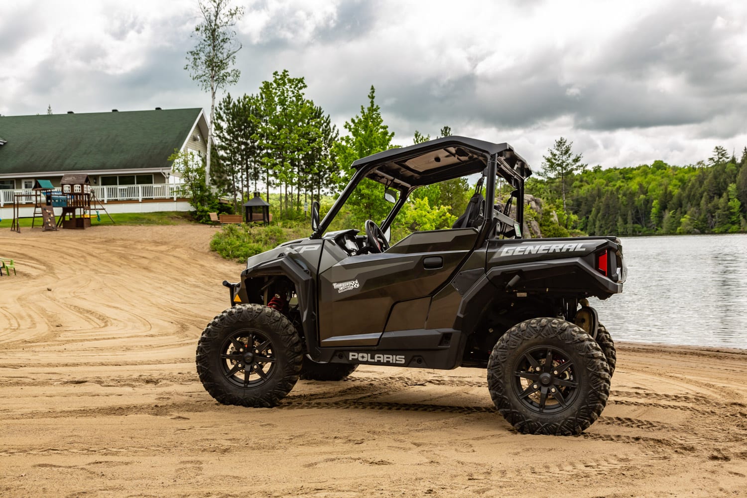 2021-polaris-general-xp-1000-deluxe-2