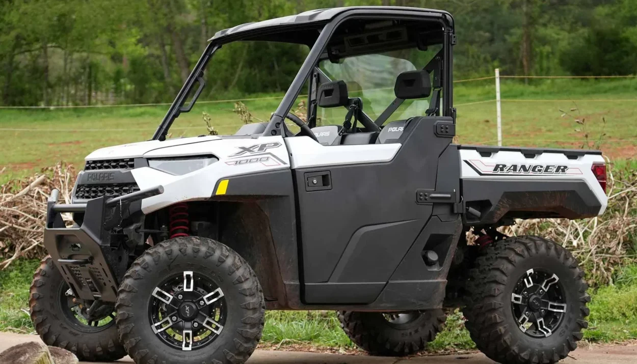 2021-polaris-ranger--ev-1
