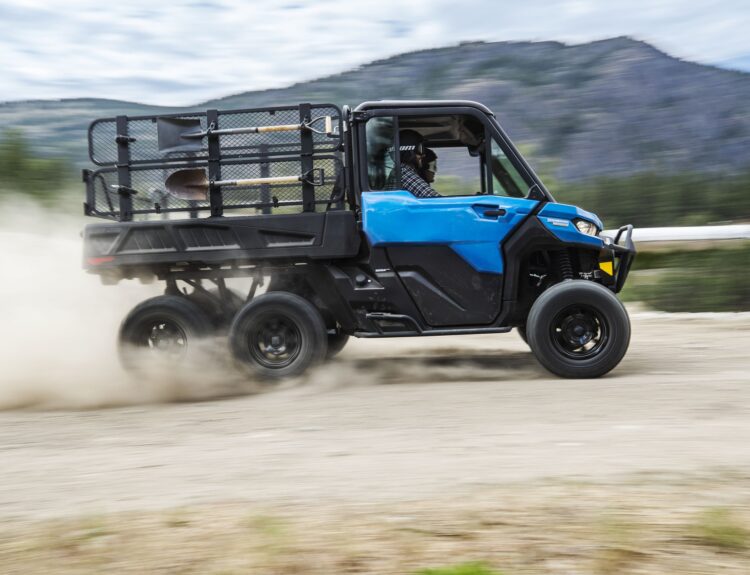 2022-can-am-defender-6x6-limited-1