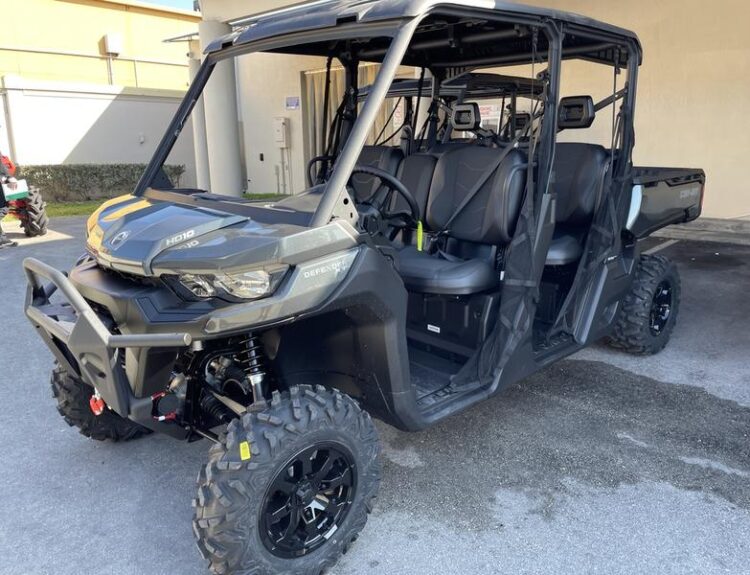 2022-can-am-defender-max-xt-hd10-1