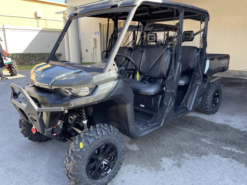 2022-can-am-defender-max-xt-hd10-1