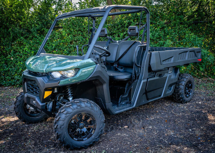 2022-can-am-defender-pro-dps-hd10-1