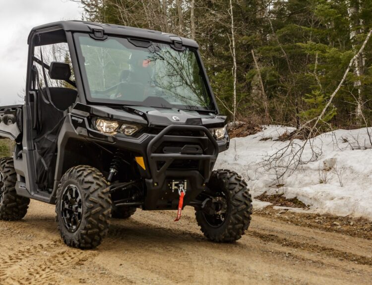 2022-can-am-defender-xt-hd10-1
