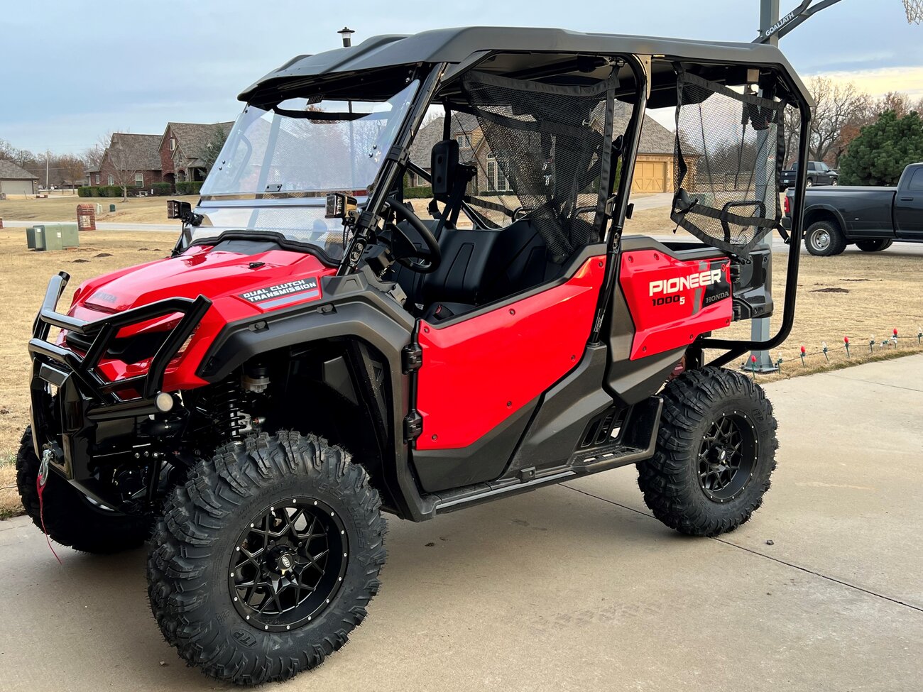 2022-honda-pioneer-1000-5-deluxe-2