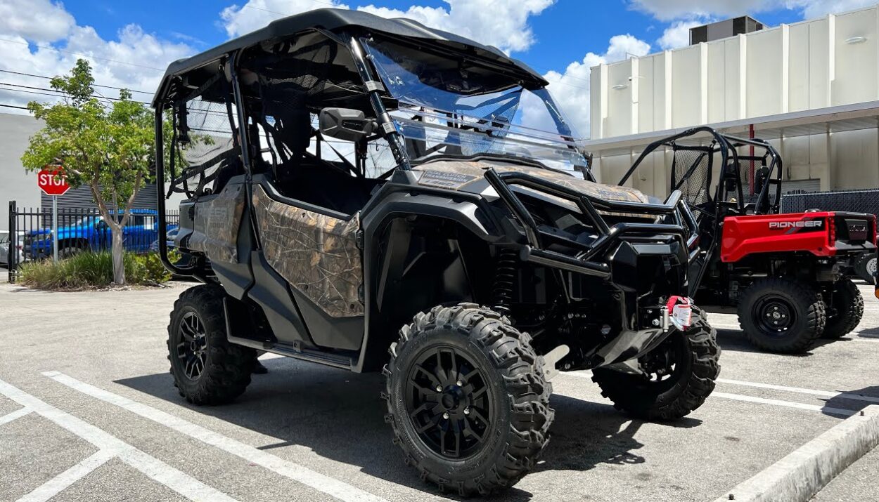 2022-honda-pioneer-1000-5-forest-1