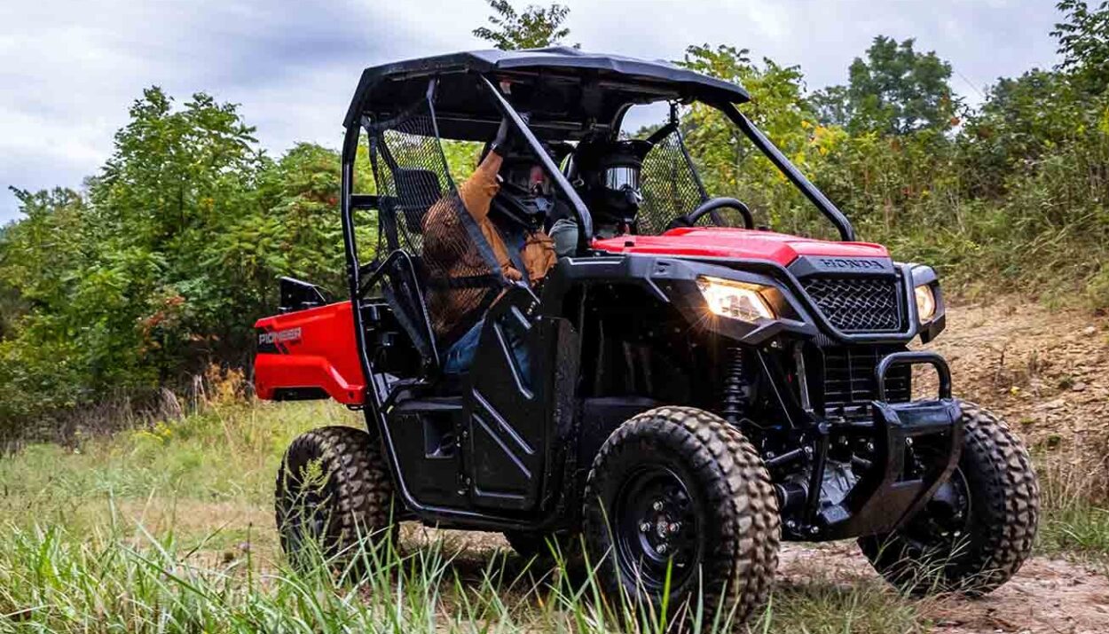 2022-honda-pioneer-500-1