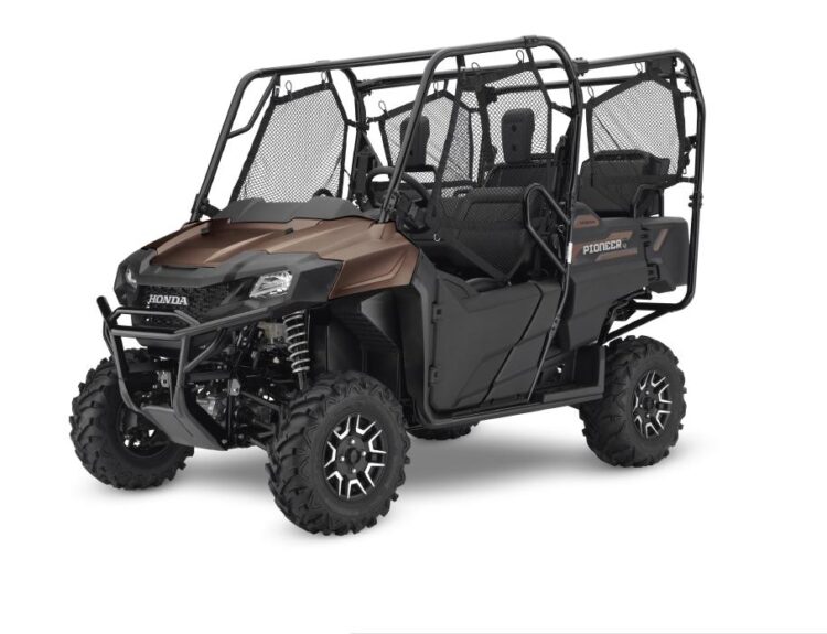 2022-honda-pioneer-700-deluxe-1