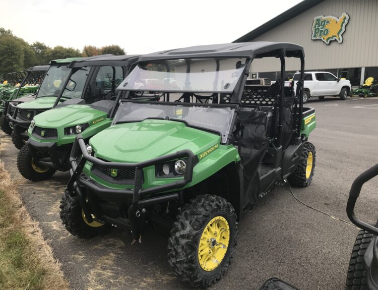 2022-john-deere-gator--xuv590e-s4-1