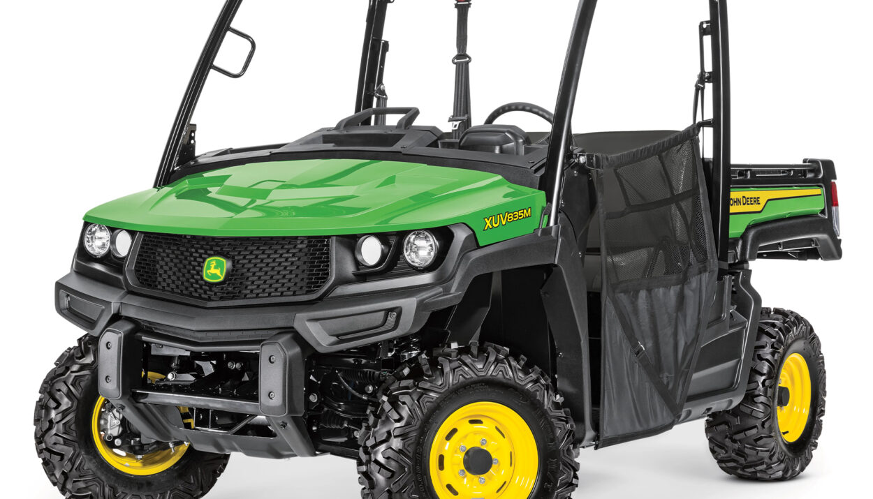 2022-john-deere-gator--xuv835m-1