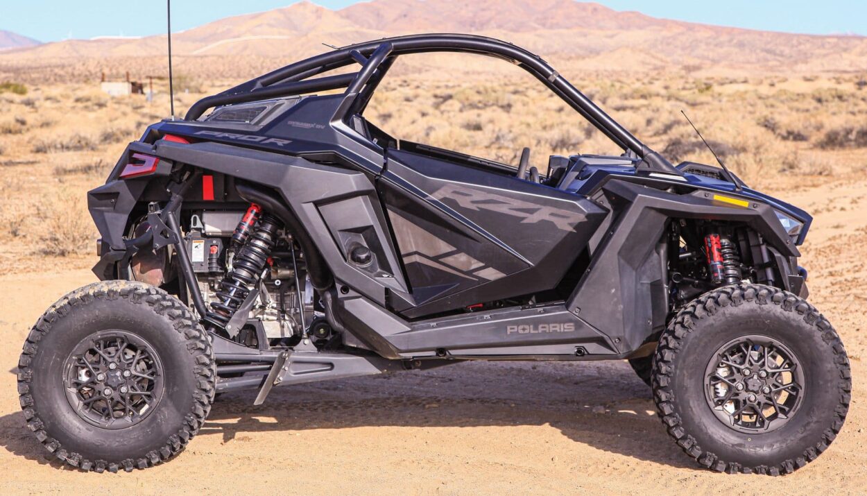 2022-polaris-rzr-pro-r-ultimate-1
