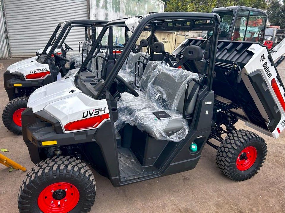 2023-bobcat-uv34-diesel-base-2