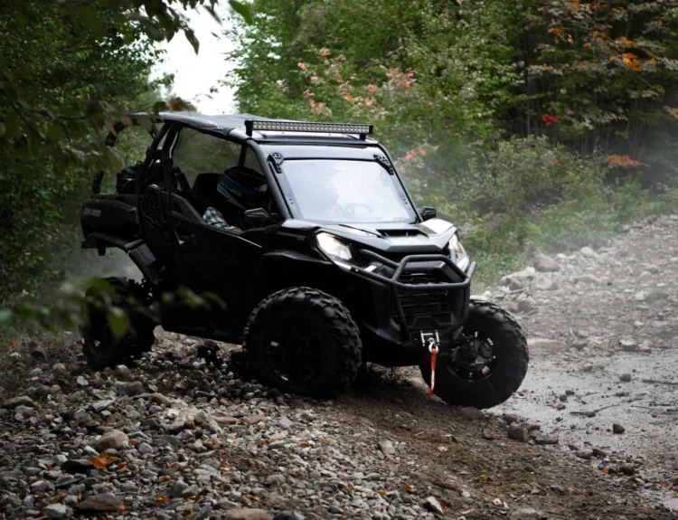 2023-can-am-commander-x-mr-1000r-1