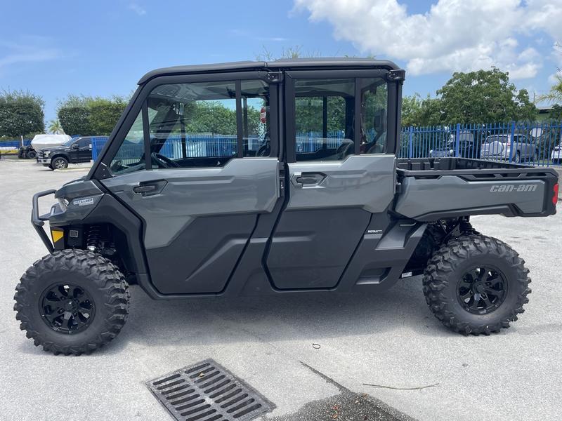 2023-can-am-defender-max-limited-hd10-1