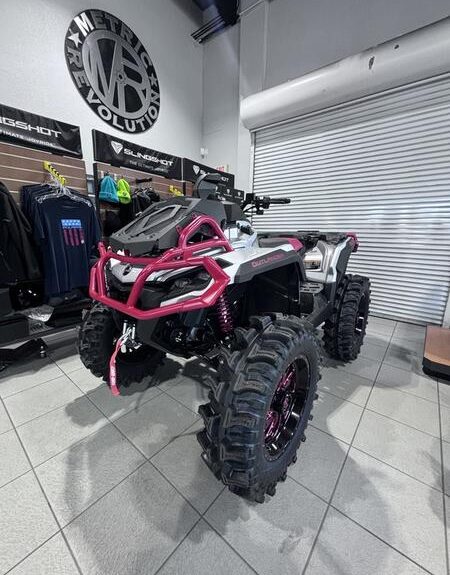 2023-can-am-outlander--x-mr-1000r-1