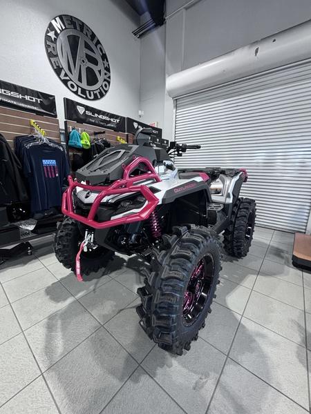 2023-can-am-outlander--x-mr-1000r-1