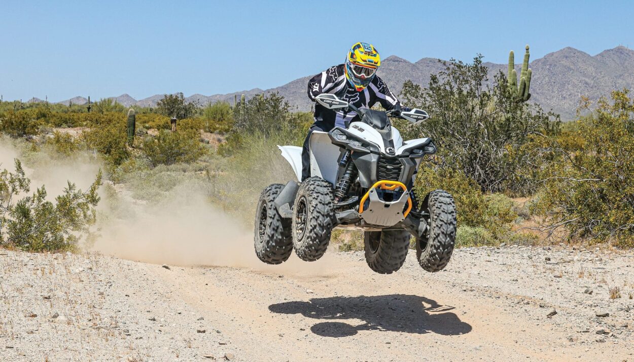 2023-can-am-renegade-x-xc-1000r-1