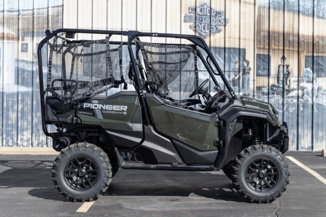 2023-honda-pioneer-1000-5-deluxe-1