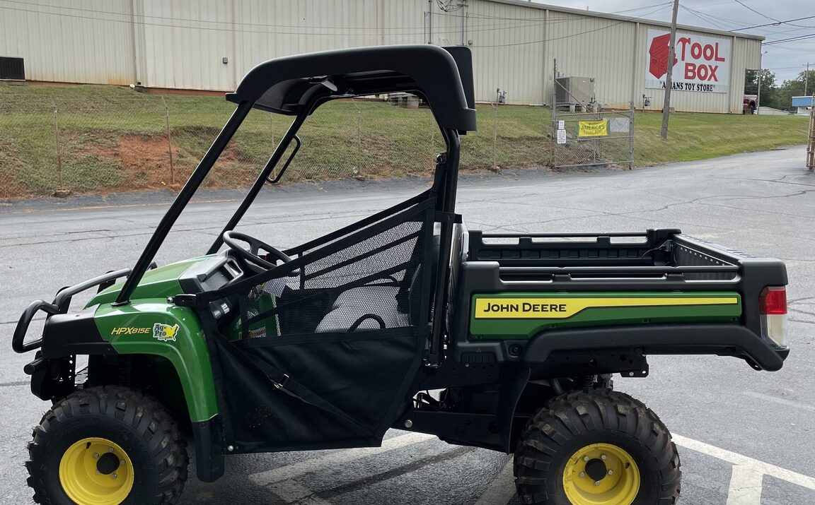 2023-john-deere-gator--hpx-815e-1