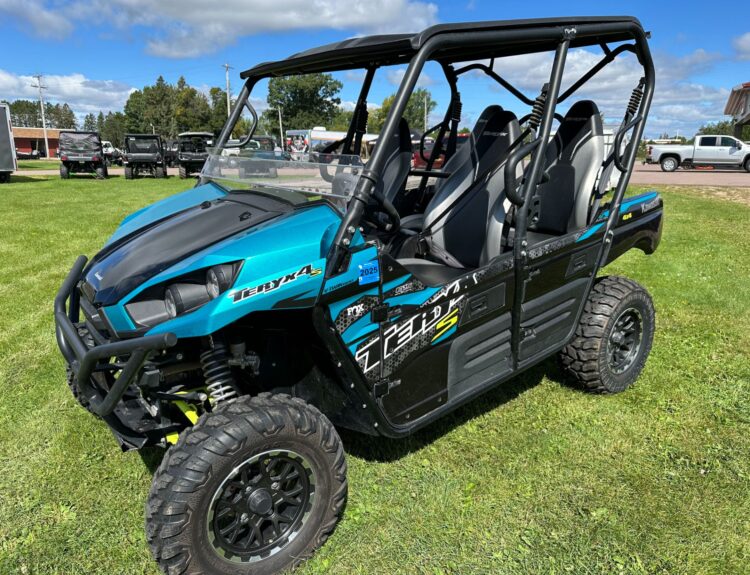 2023-kawasaki-teryx4--base-1